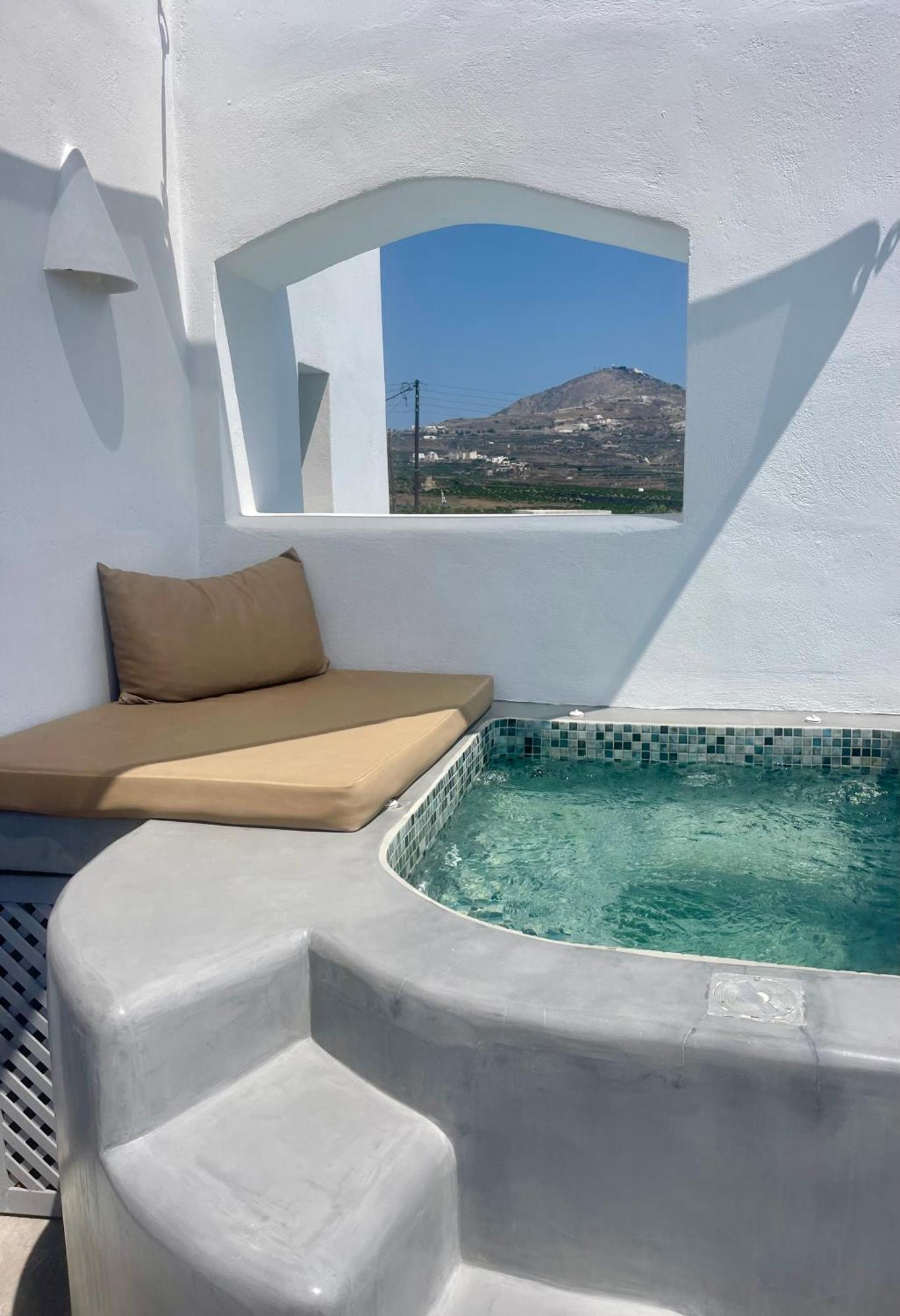 White Harmony Suites Megalochori  Buitenkant foto